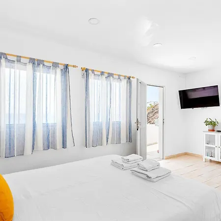 Seaside & Terrace Steps From The Ocean * Santa Cruz de Tenerife